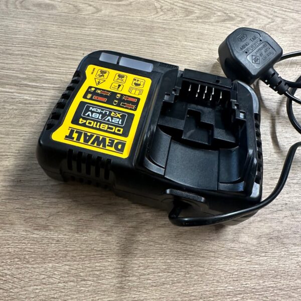 DeWalt DCB1104 12V 18V XR Li-Ion Battery Charger 4A Used