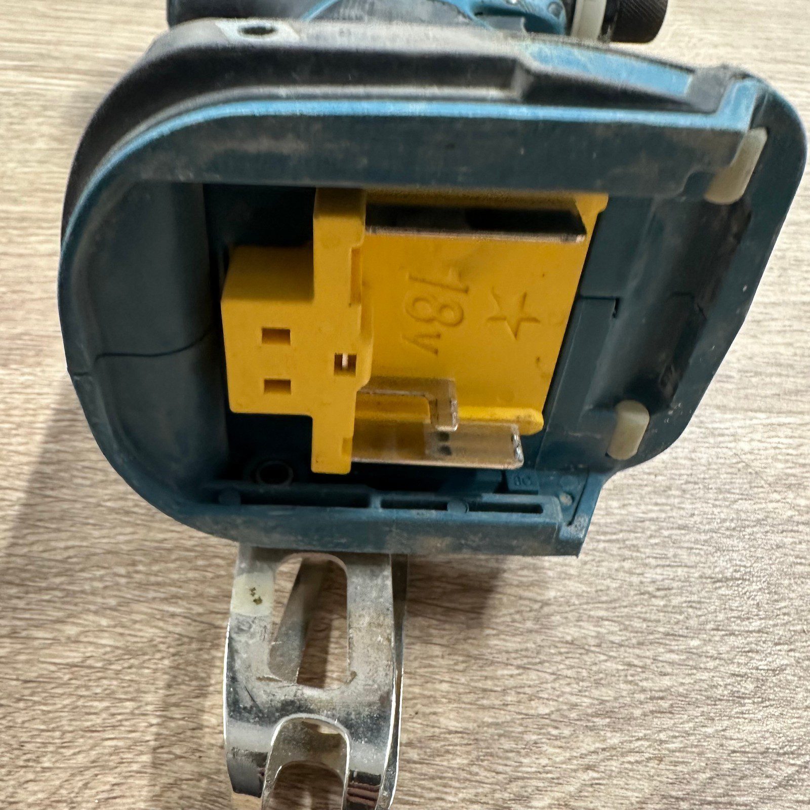 Makita DTD146 18V LXT Impact Driver Body Only Used Cordless Driver Tool - Image 4