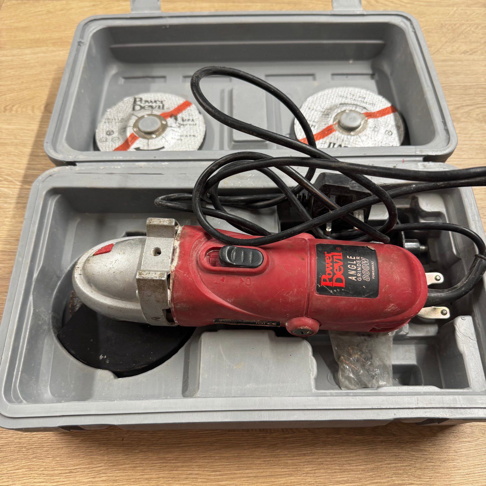 Power Devil 800W Angle Grinder 230V Used With Case Handle Spanner & Discs - Image 1