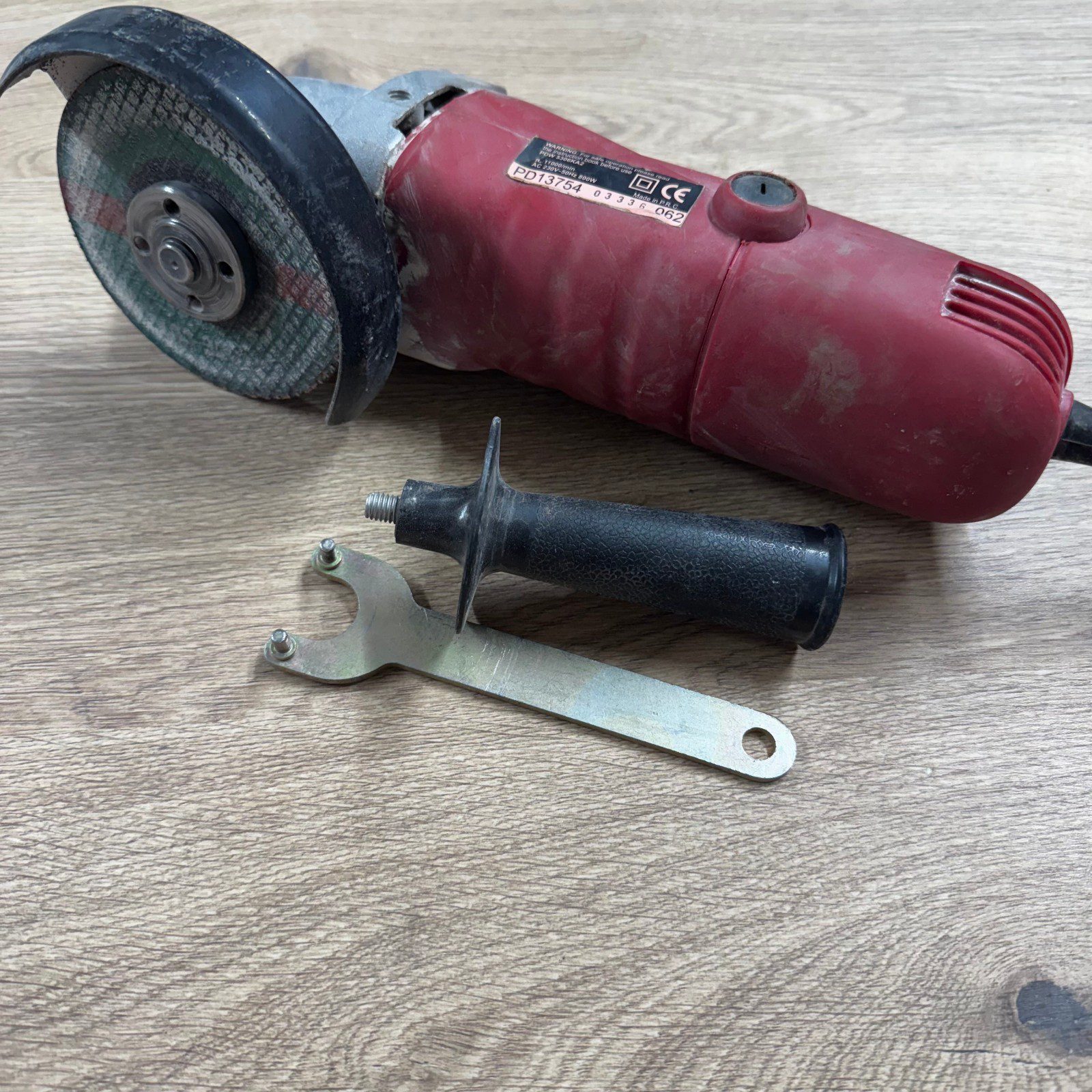 Power Devil 800W Angle Grinder 230V Used With Case Handle Spanner & Discs - Image 5