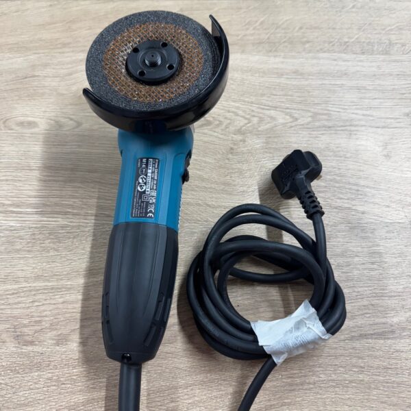 Makita GA4530R 115mm 240V Angle Grinder Used With Handle Guard Disc & Spanner