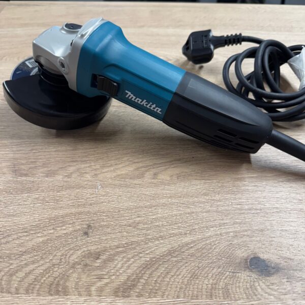 Makita GA4530R 115mm 240V Angle Grinder Used With Handle Guard Disc & Spanner
