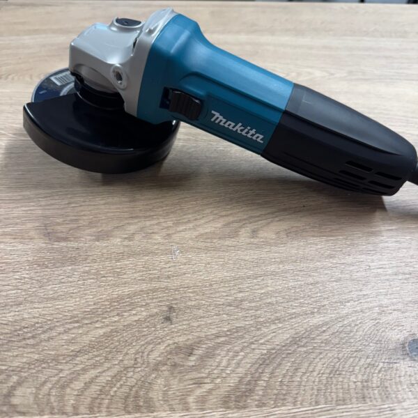 Makita GA4530R 115mm 240V Angle Grinder Used With Handle Guard Disc & Spanner