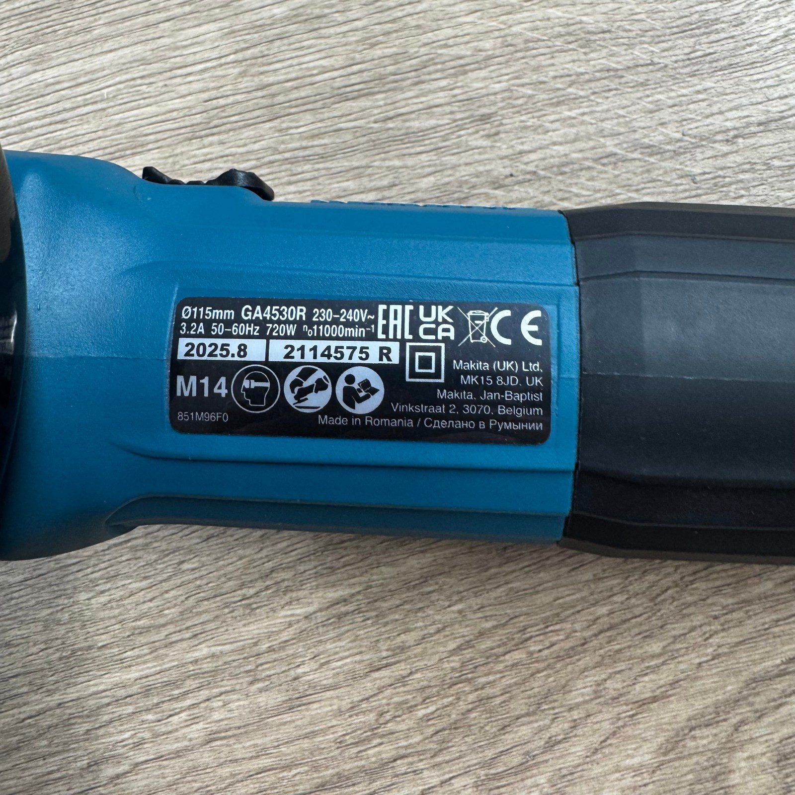 Makita GA4530R 115mm 240V Angle Grinder Used With Handle Guard Disc & Spanner - Image 7