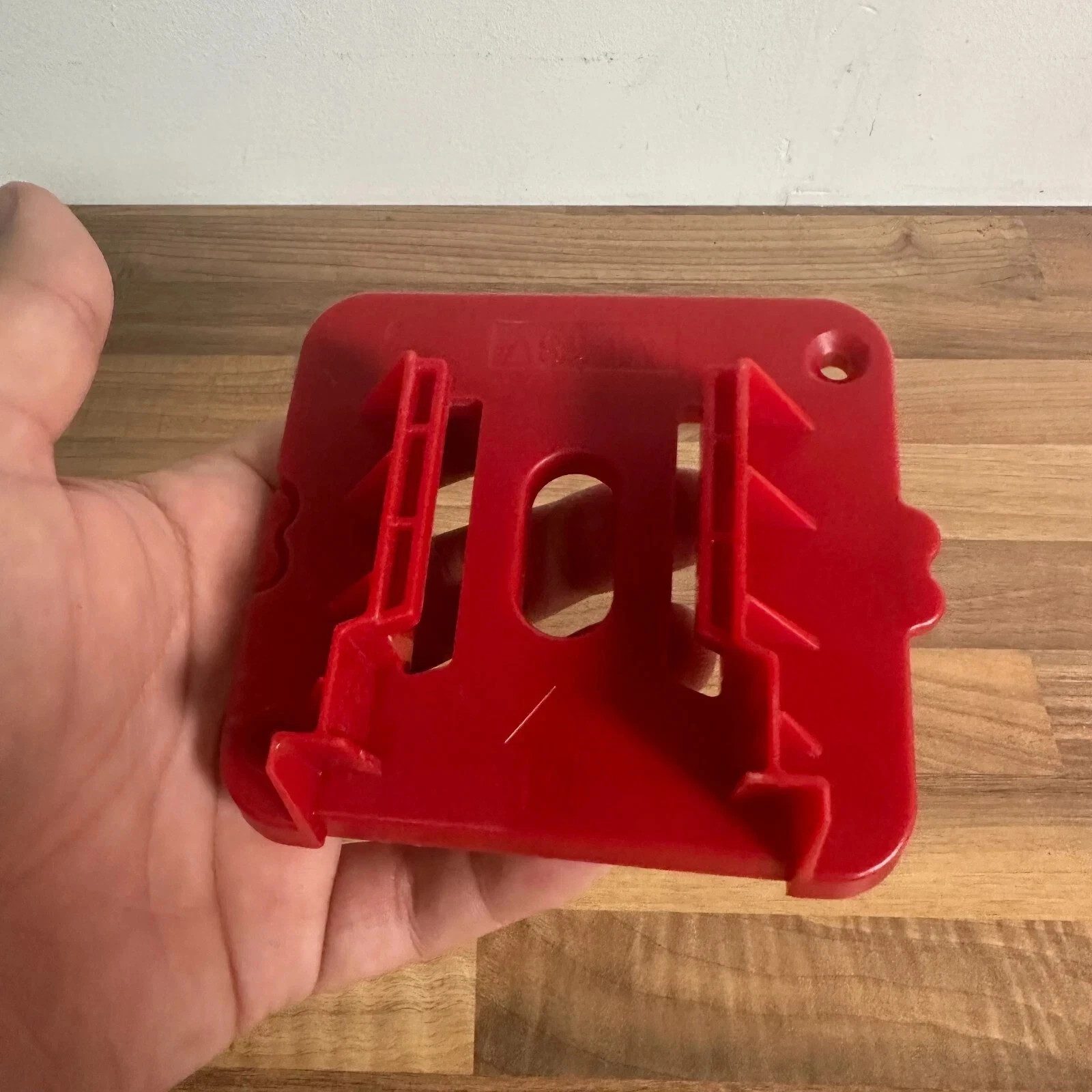 Milwaukee M18 Battery Wall Mount Holders Rack for Power Tool Storage - Image 3