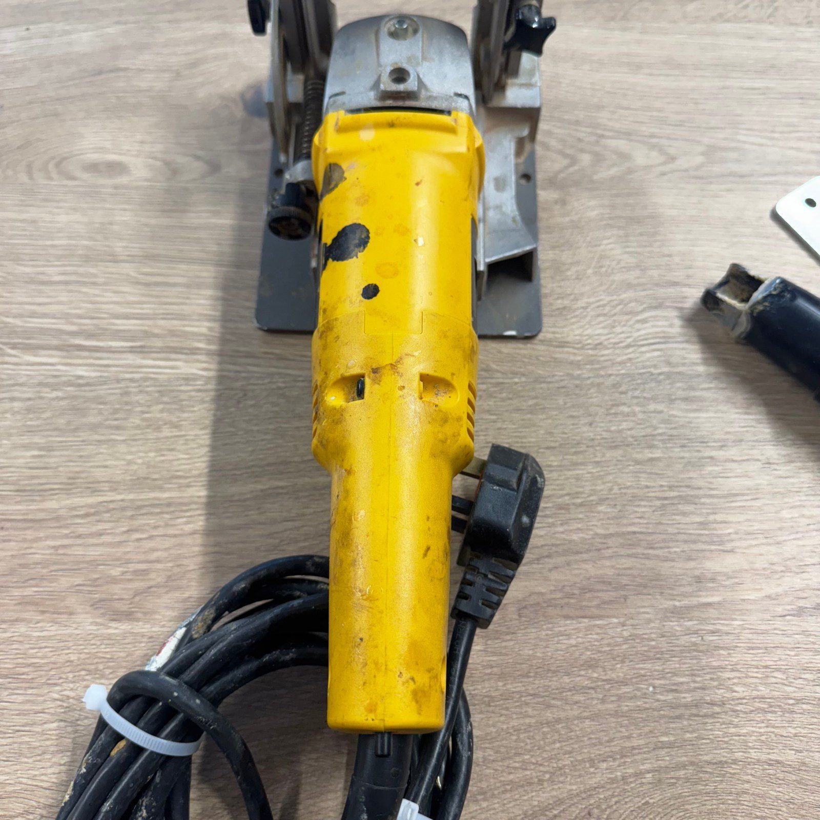 DeWalt DW682GB Biscuit Jointer 600W Plate Joiner 240V With Case - Image 9