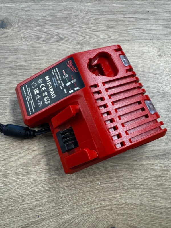 Milwaukee M12-18AC Battery Charger M12 M18 Lithium Ion Charger