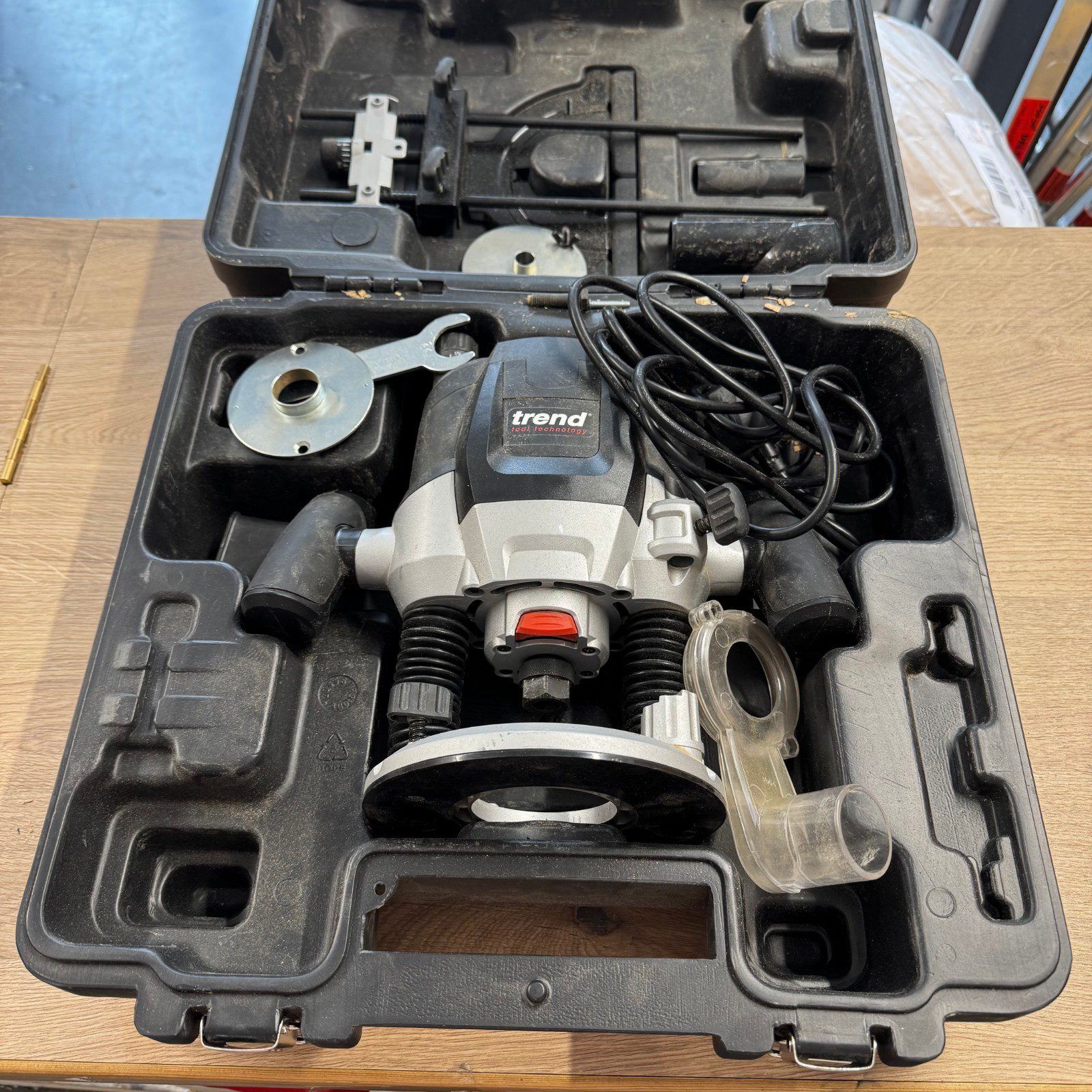 Trend T7E 2100W Router Variable Speed Plunge Router With Case Used 240V UK Clean - Image 2
