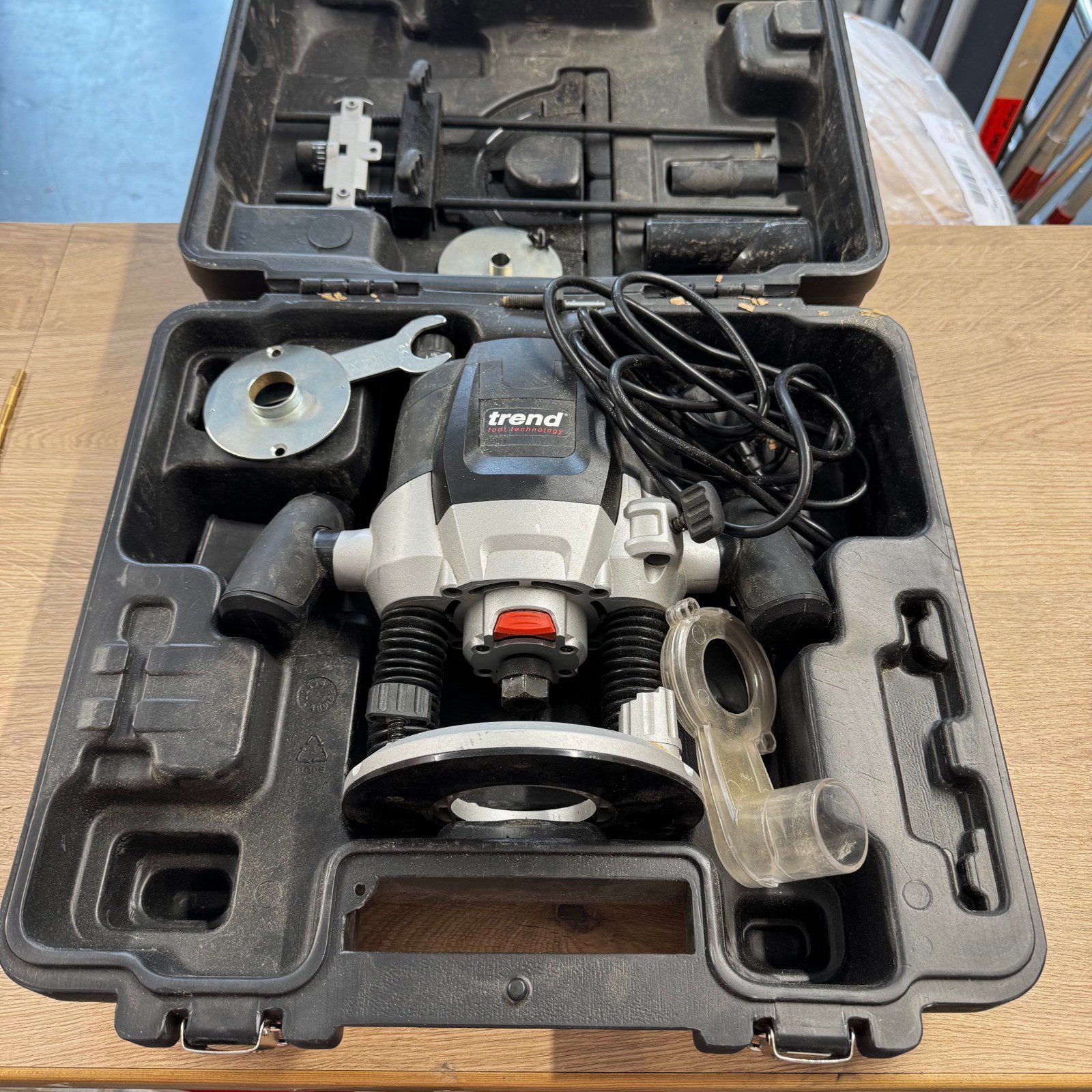 Trend T7E 2100W Router Variable Speed Plunge Router With Case Used 240V UK Clean - Image 3