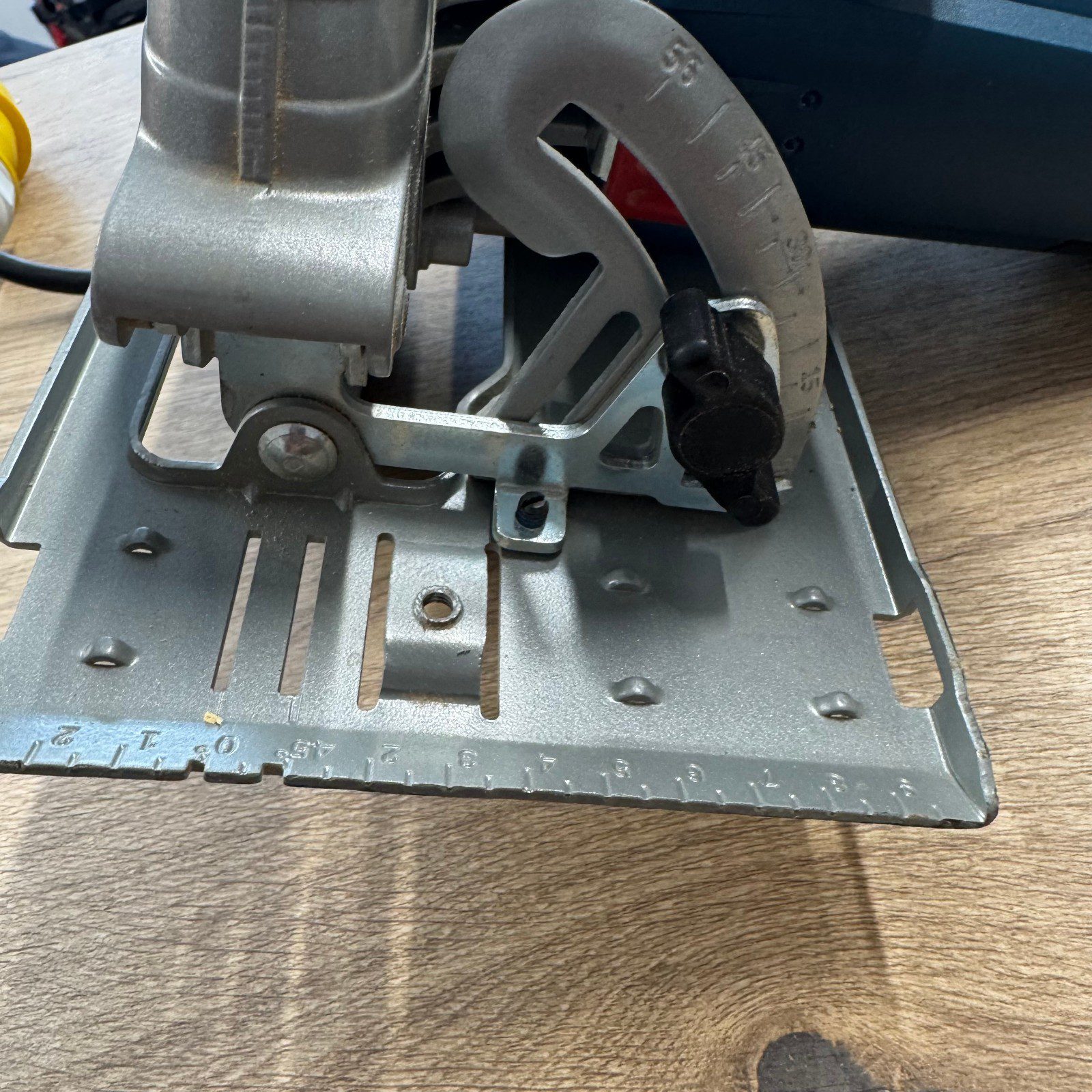 Bosch GKS 190 Professional 110V Circular Saw 190mm Used With Case - Image 15