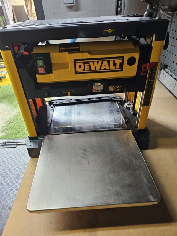 DeWalt DW733 Thickness Planer Benchtop Wood Planer Used