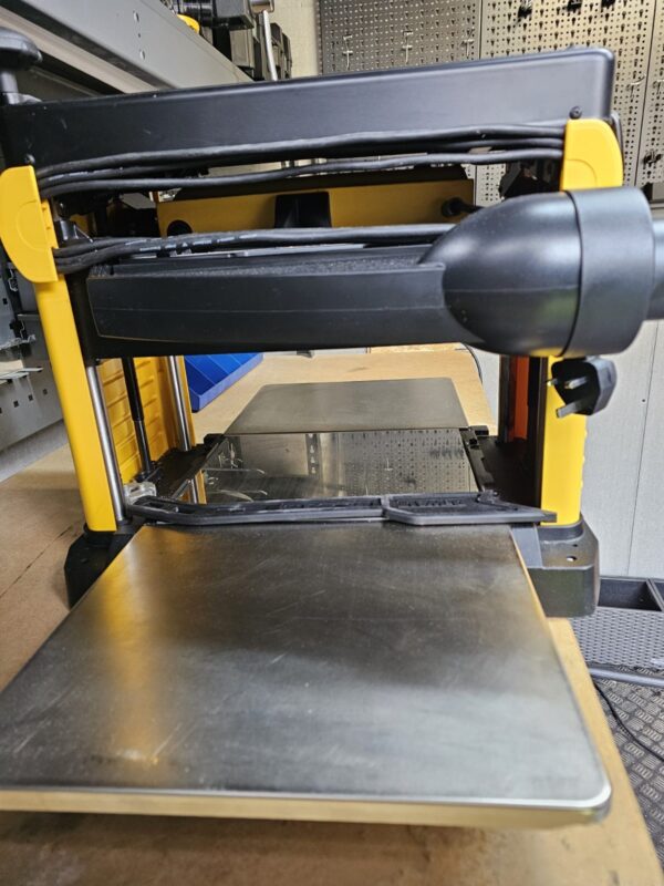 DeWalt DW733 Thickness Planer Benchtop Wood Planer Used