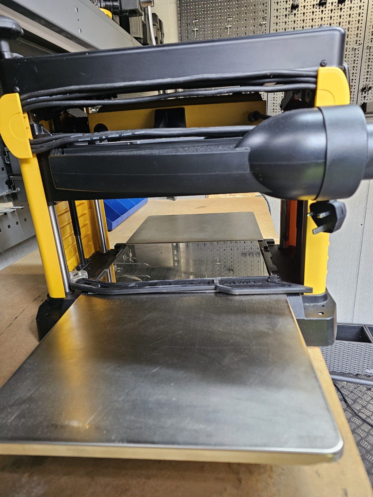 DeWalt DW733 Thickness Planer Benchtop Wood Planer Used - Image 2