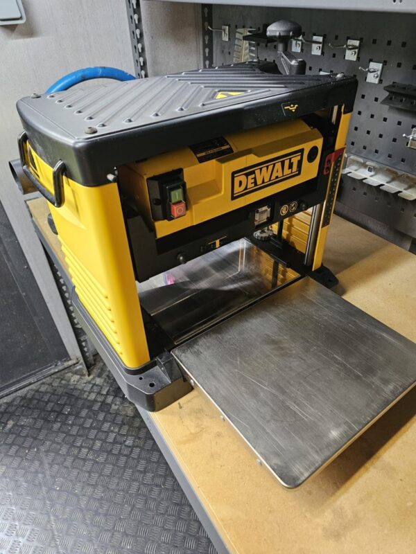 DeWalt DW733 Thickness Planer Benchtop Wood Planer Used