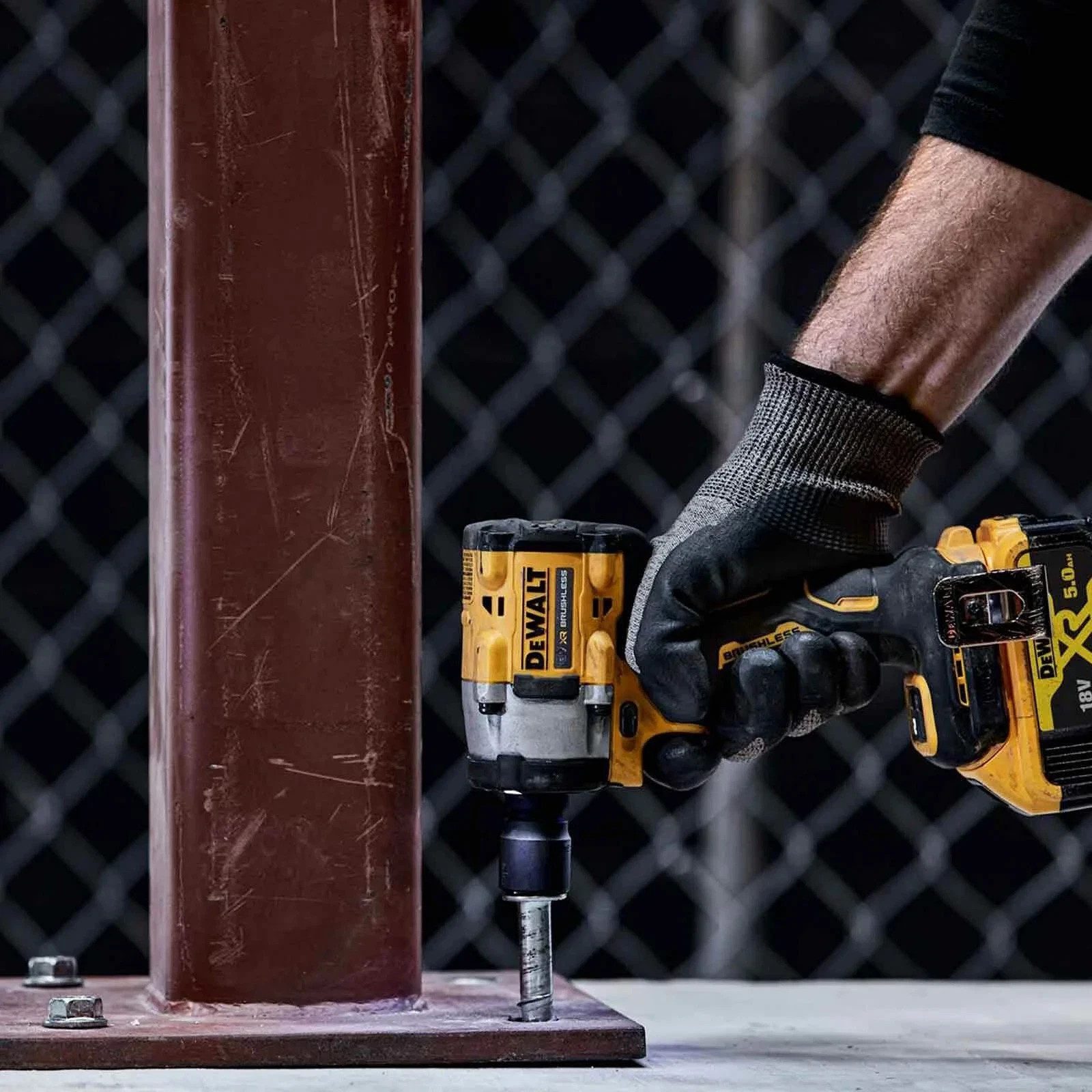 DeWalt DCF922N XR Brushless Impact Wrench 18V 1/2" Drive 406Nm Body Only - Image 13