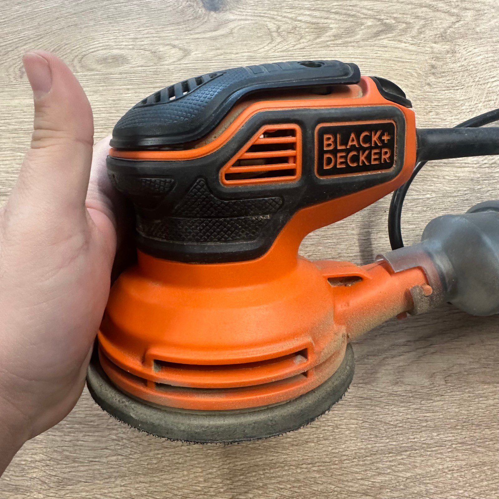 Black+Decker BDERO600 Used Random Orbital Sander Electric Palm Sander With Dust - Image 2