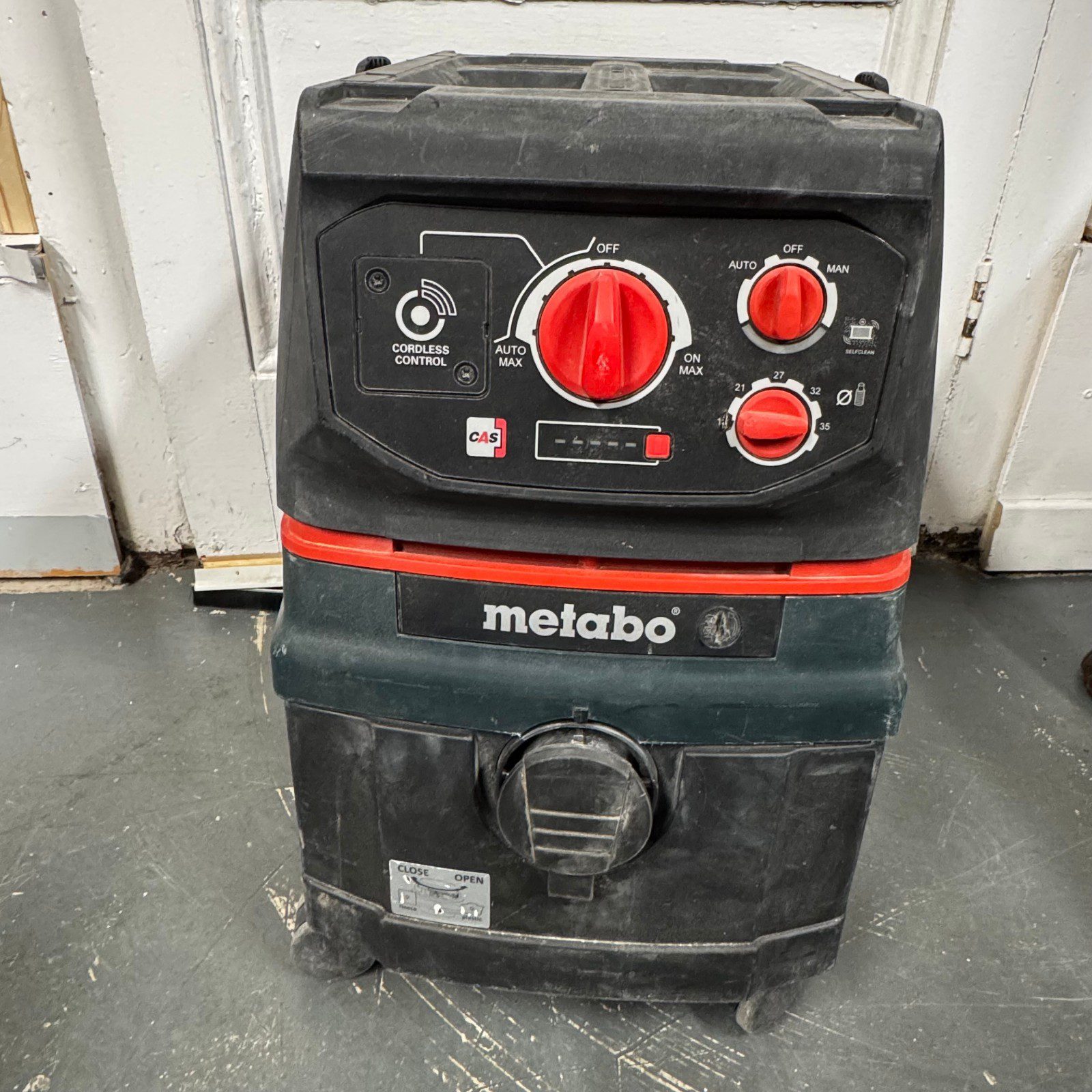 Metabo ASR 36-18 BL 25 M SC Brushless Cordless Dust Extractor Vacuum Used - Image 1