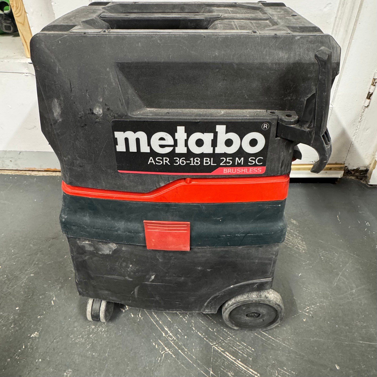 Metabo ASR 36-18 BL 25 M SC Brushless Cordless Dust Extractor Vacuum Used - Image 8