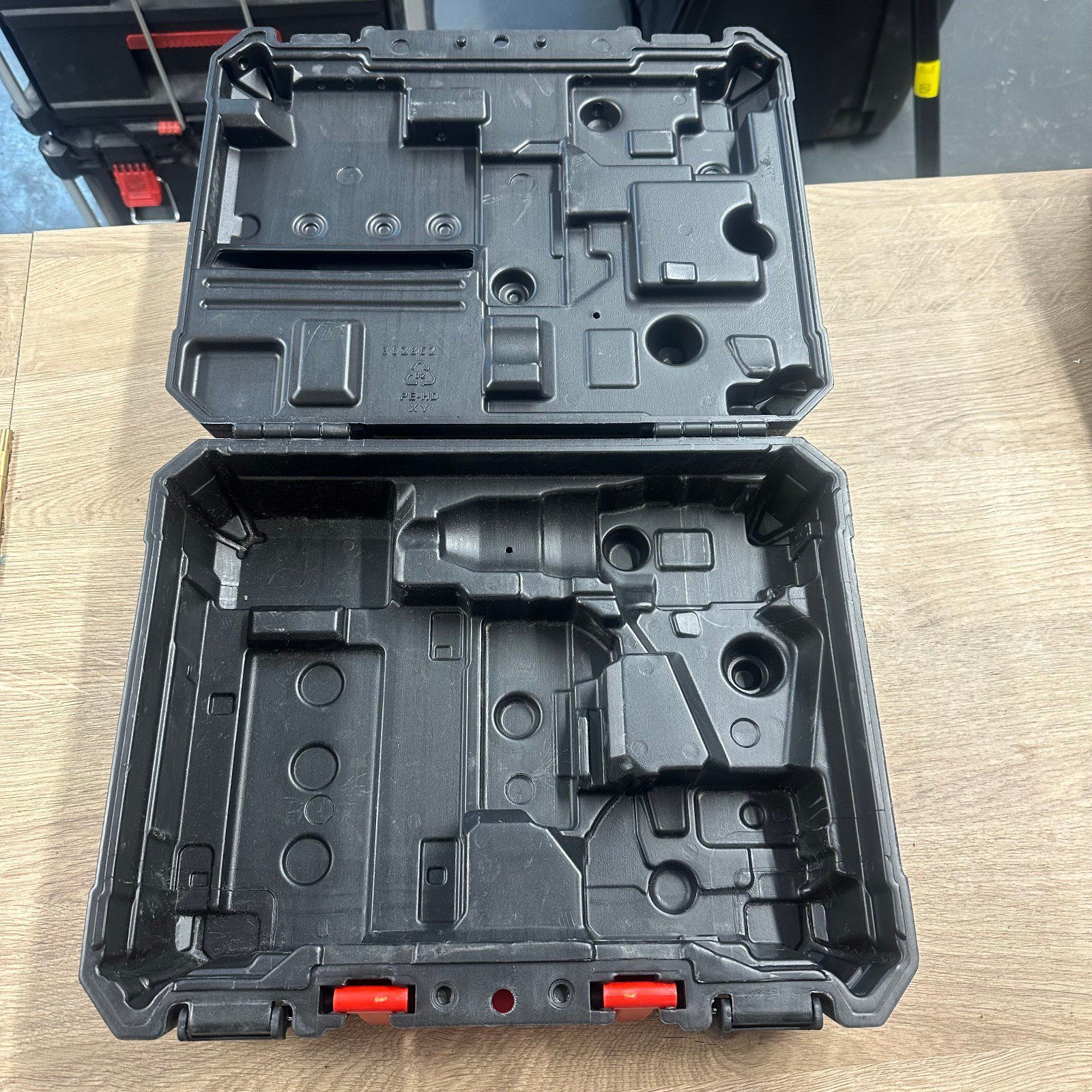 Milwaukee Carry Case for M18 BPDN-402C Used Hard Tool Storage Box Case Only - Image 2