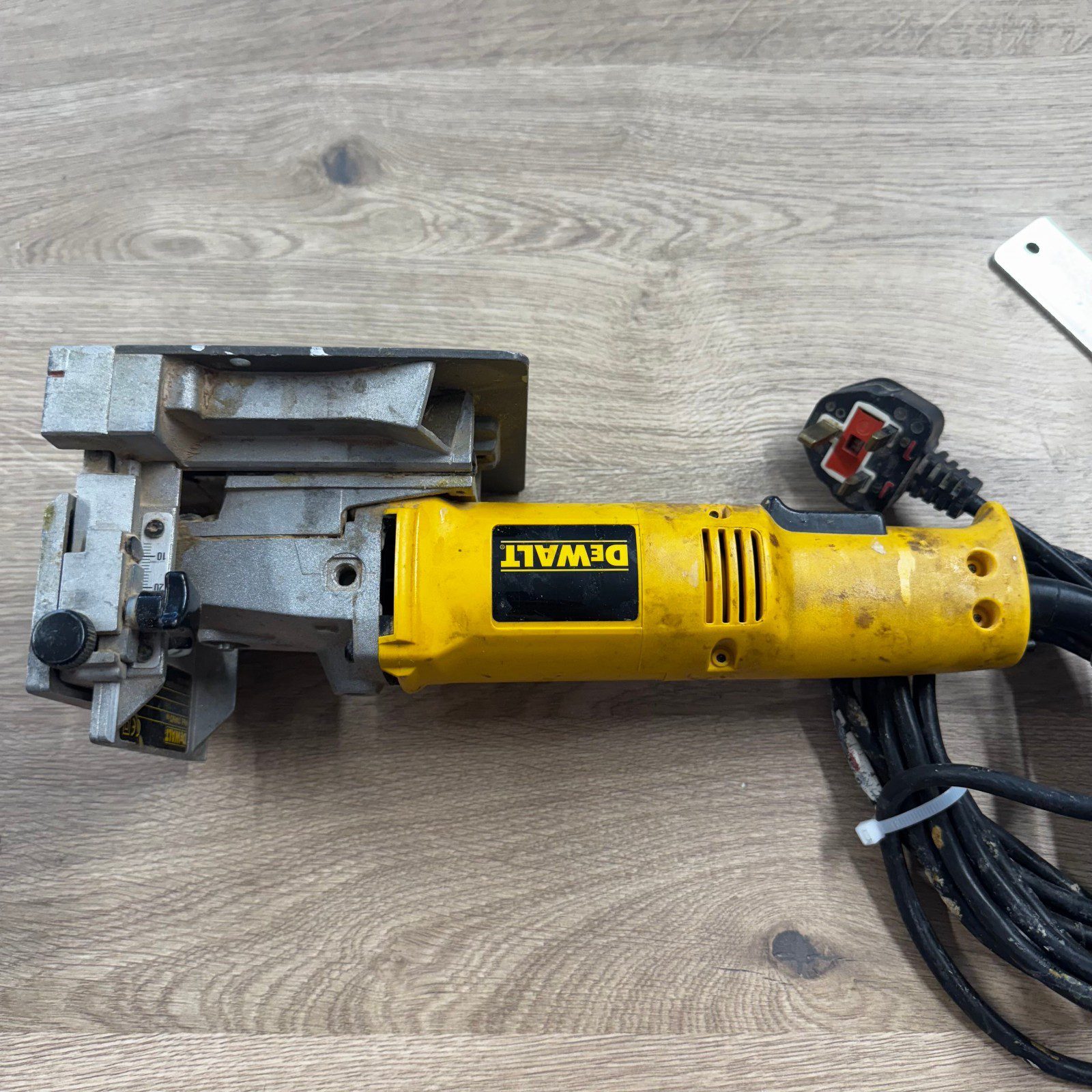 DeWalt DW682GB Biscuit Jointer 600W Plate Joiner 240V With Case - Image 8