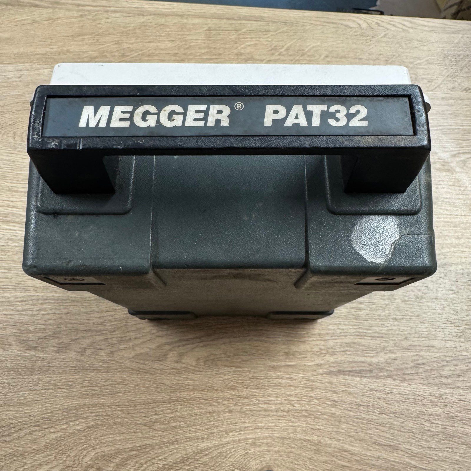 Megger PAT32 Portable Appliance Tester 230V PAT Tester With Lead Case Used - Image 5