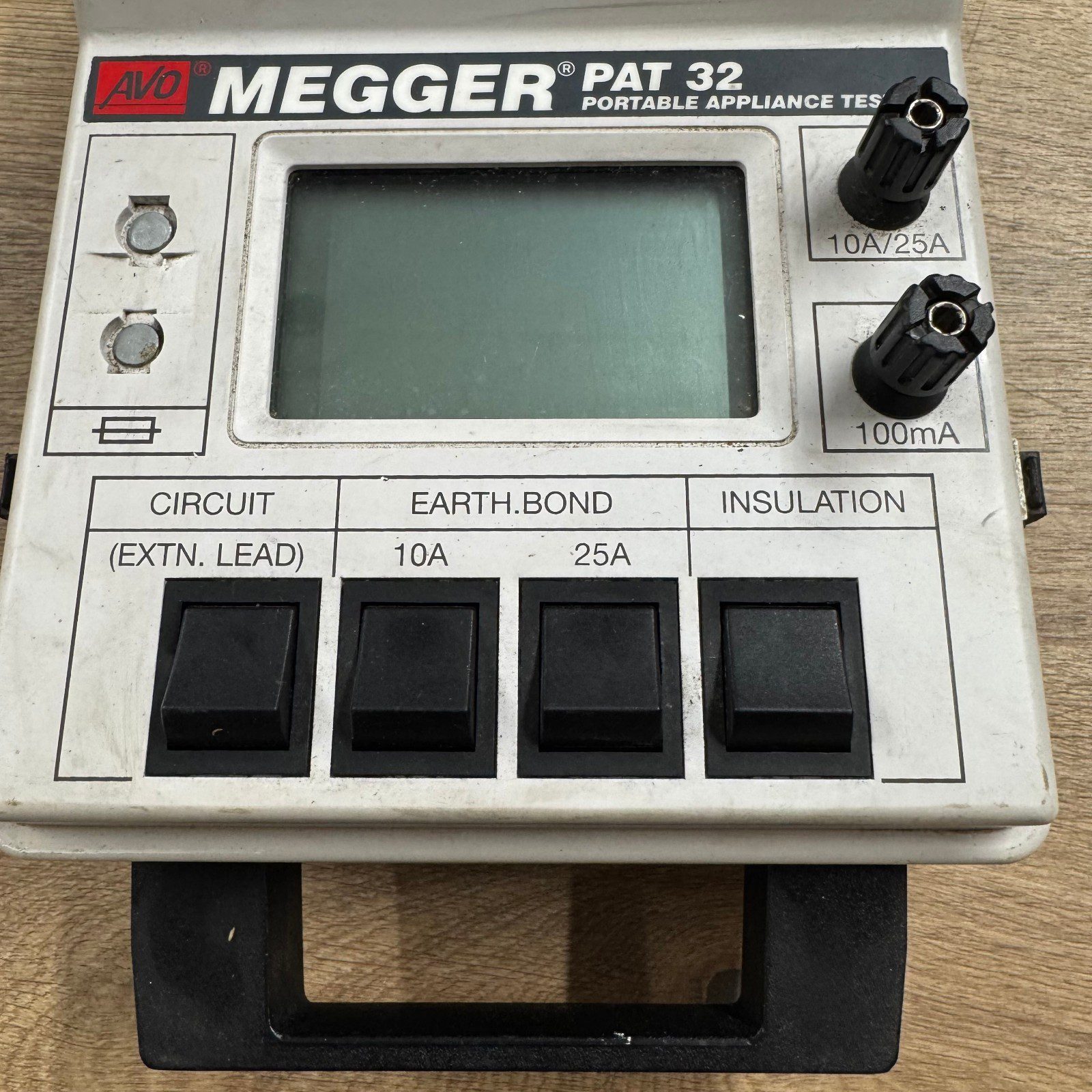 Megger PAT32 Portable Appliance Tester 230V PAT Tester With Lead Case Used - Image 8