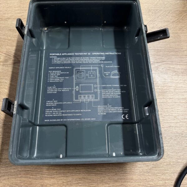 Megger PAT32 Portable Appliance Tester 230V PAT Tester With Lead Case Used