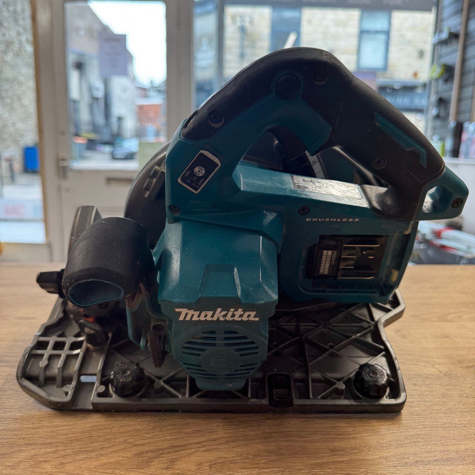 Makita HS004G XGT 40V Max Circular Saw Brushless Bare Unit Used - Image 11