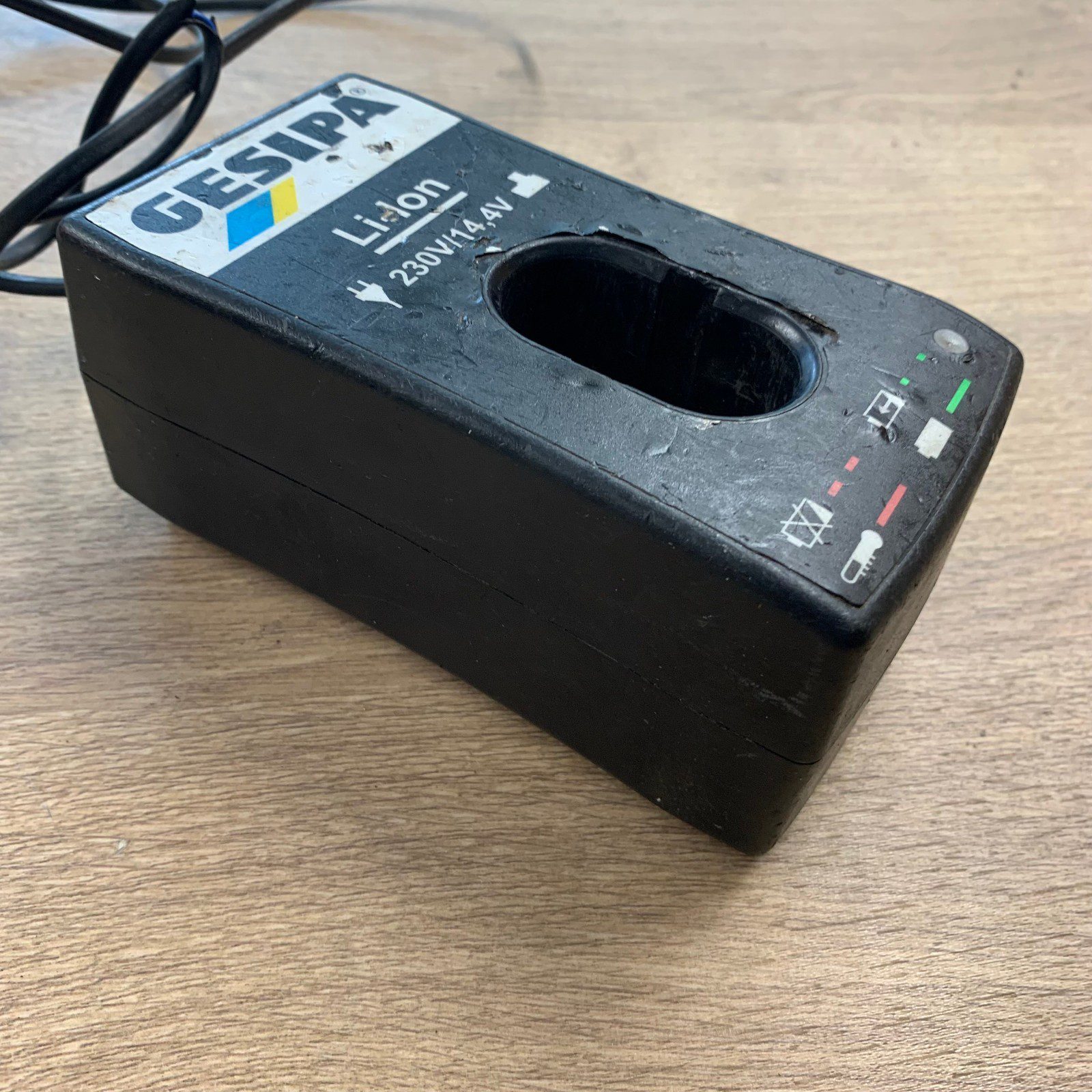 Gesipa 14.4V Li-Ion Battery Charger 230V Rivet Tool Charger Used - Image 7