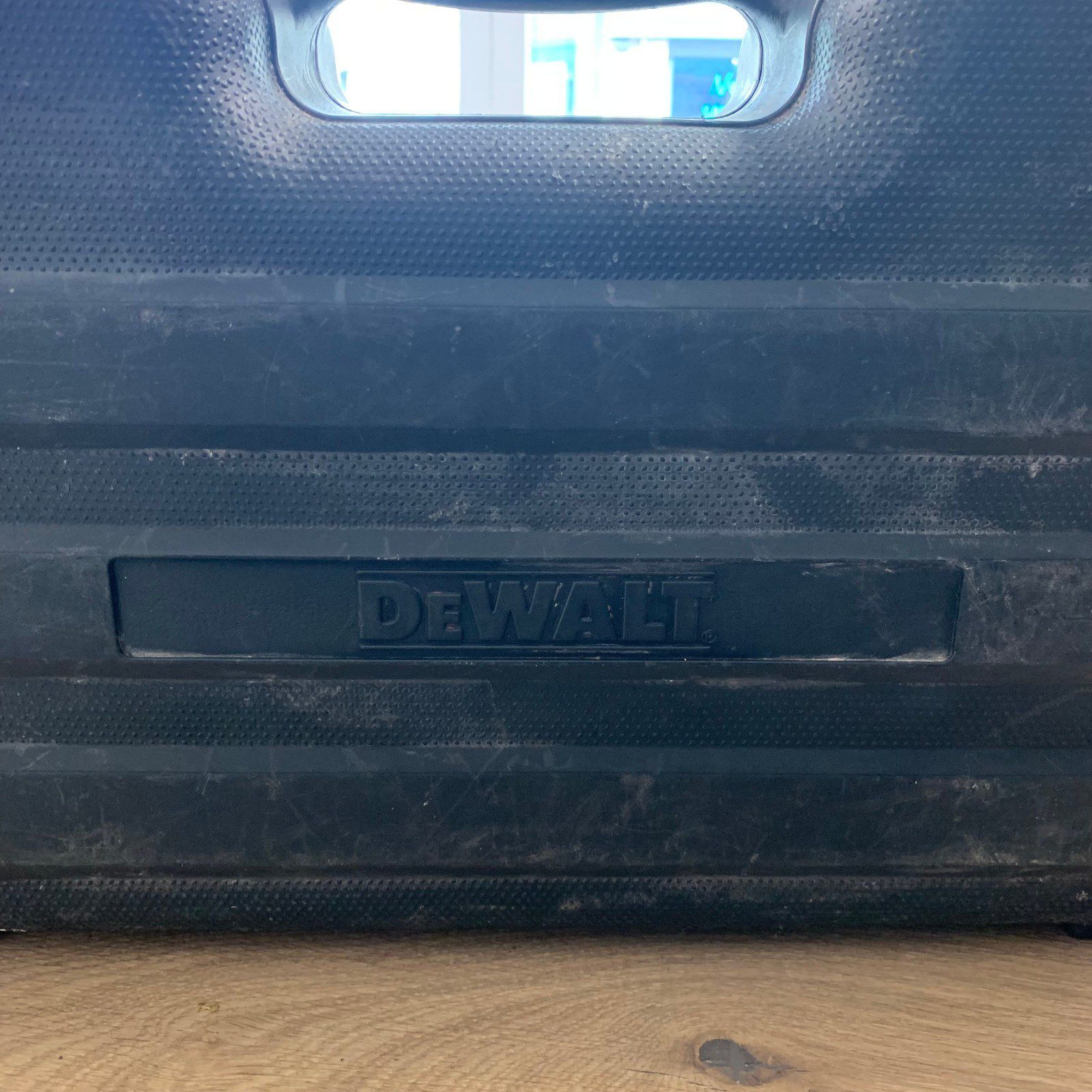DeWalt DWE492-LX 110V 230mm Angle Grinder 2200W Case Blades Used - Image 3