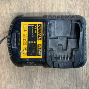 DeWalt DCB105 XR Li-Ion Battery Charger 10.8V 14.4V 18V 22V Used