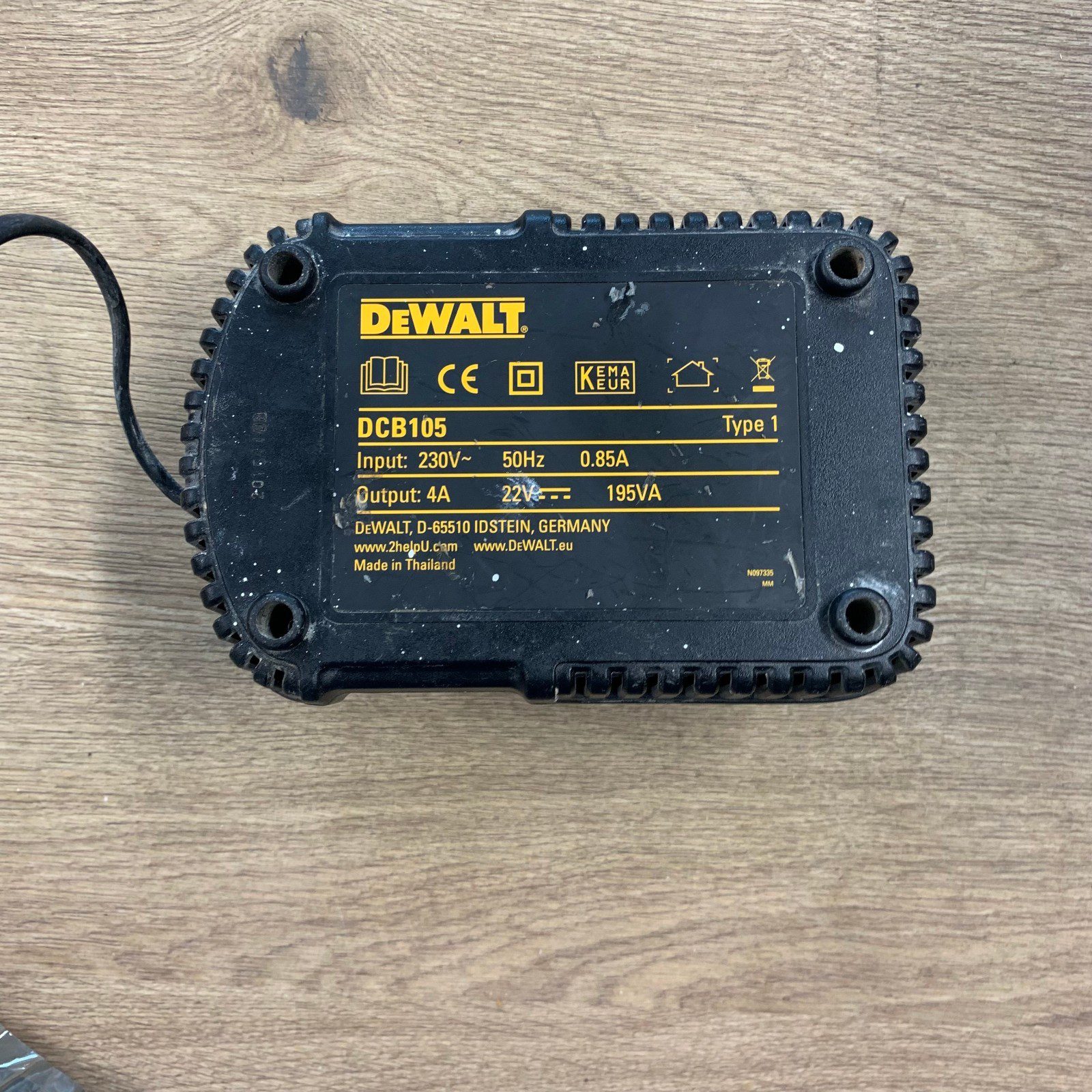 DeWalt DCB105 XR Li-Ion Battery Charger 10.8V 14.4V 18V 22V Used - Image 5