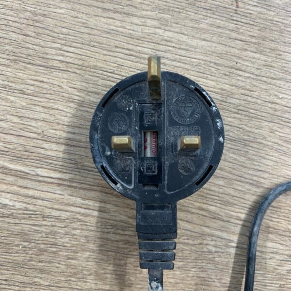 DeWalt DCB105 XR Li-Ion Battery Charger 10.8V 14.4V 18V 22V Used