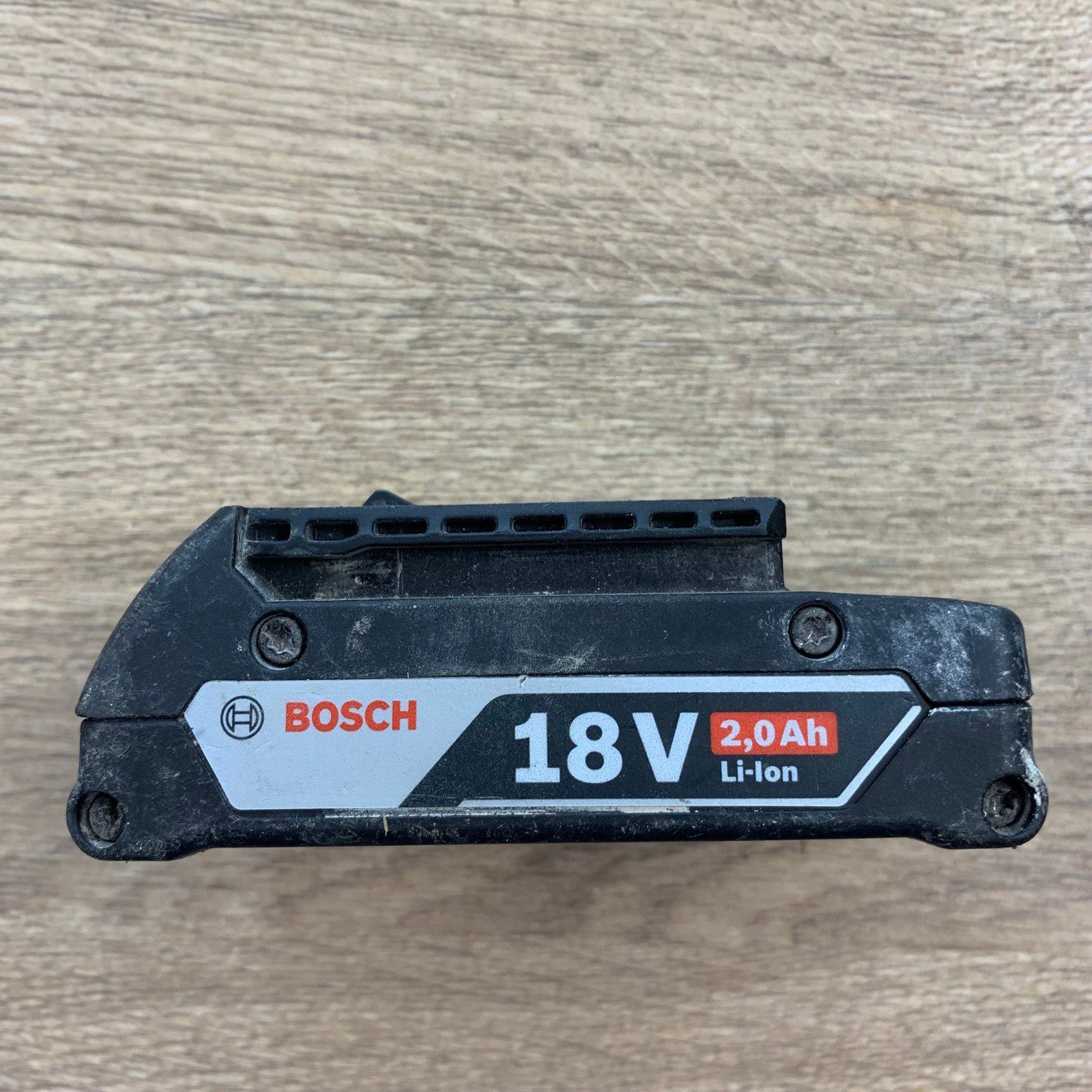 Bosch Professional 18v GBA 2.0Ah Li-Ion Battery AmpShare Bosch Professional - Image 2
