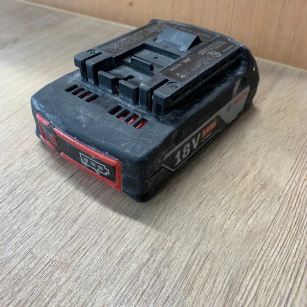 Bosch Professional 18v GBA 2.0Ah Li-Ion Battery AmpShare Bosch Professional