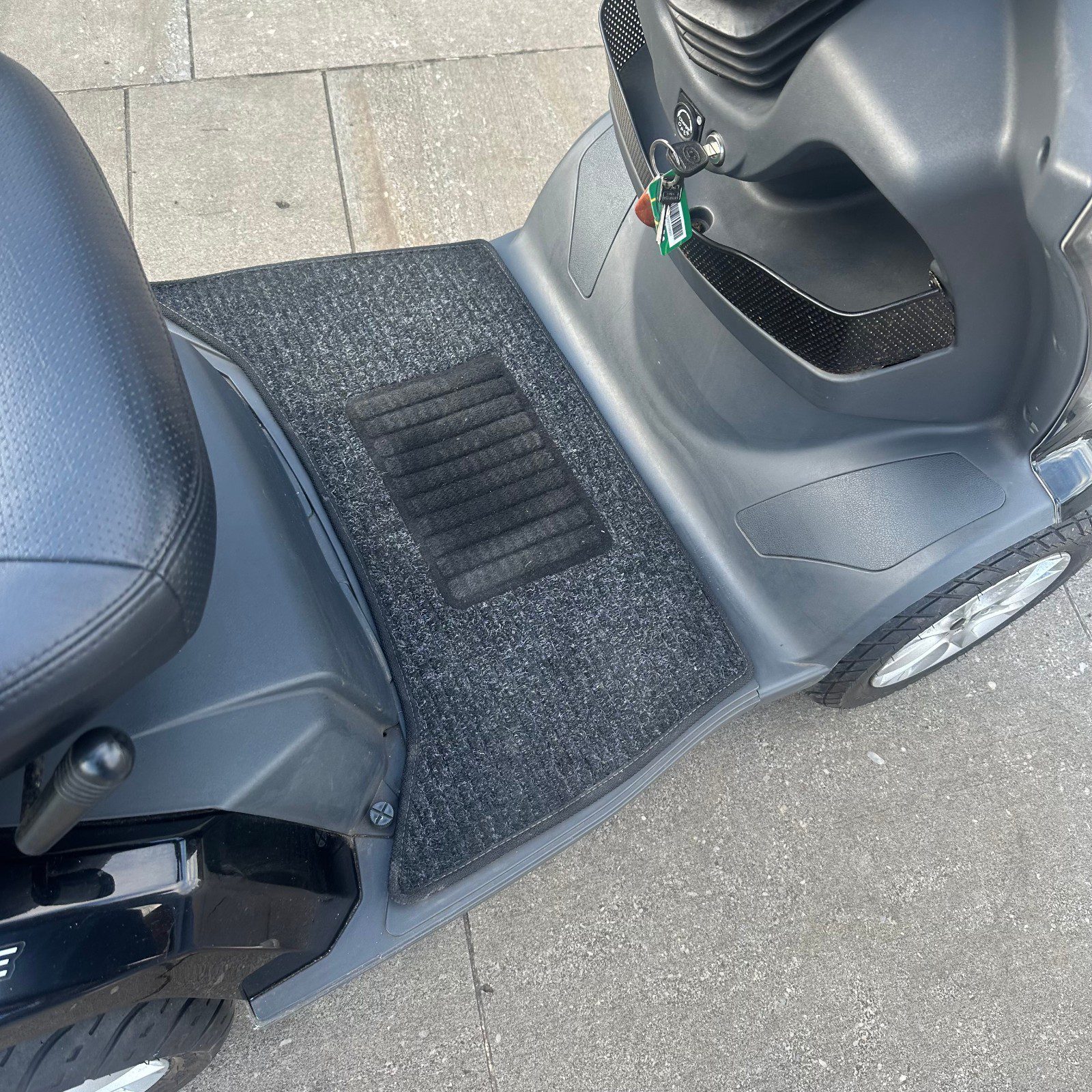 Drive Royale 4 Mobility Scooter Used Road Legal Mobility Scooter With Charger - Image 8