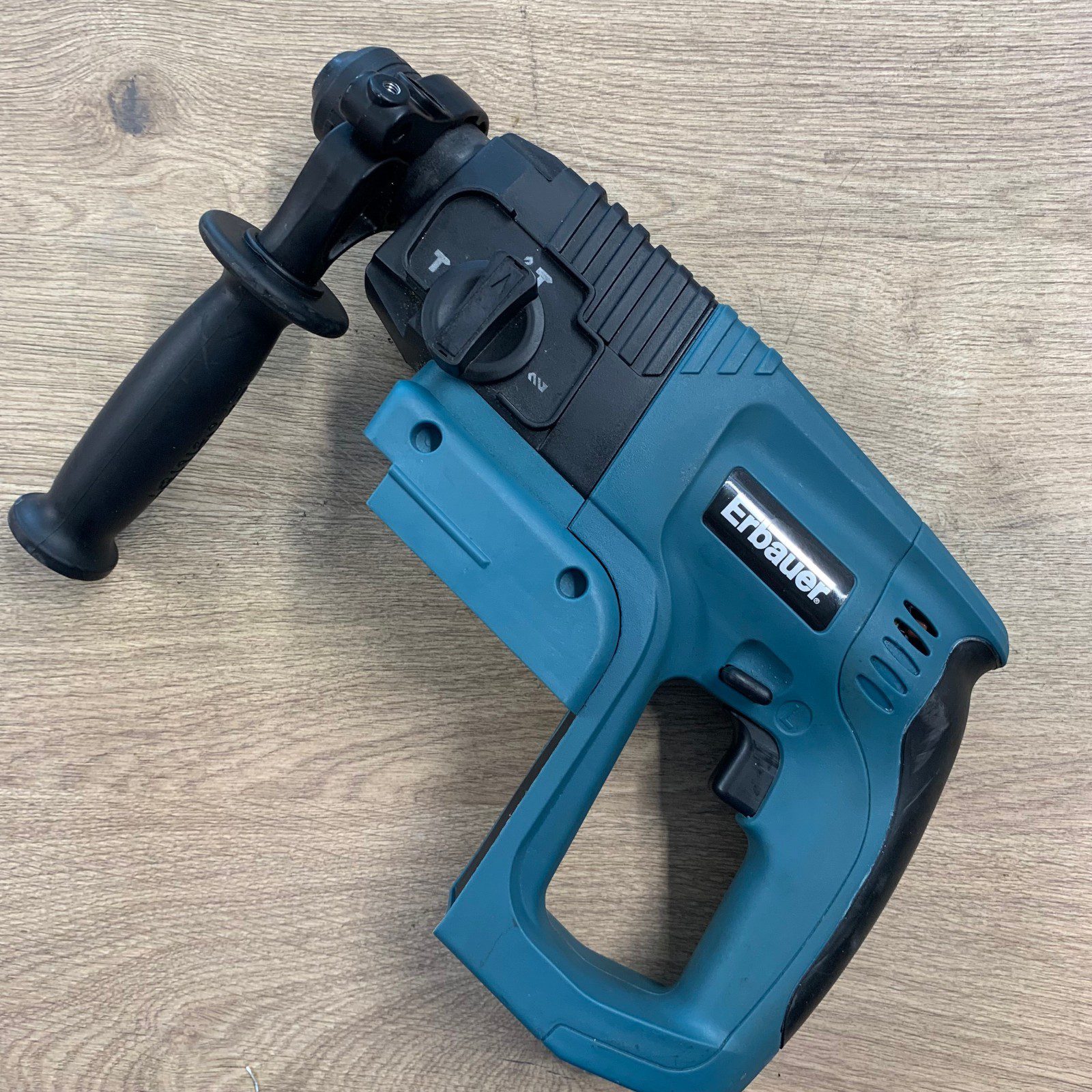 Erbauer ERF437SDS 24V SDS Plus Cordless Hammer Drill Body Only - Image 9