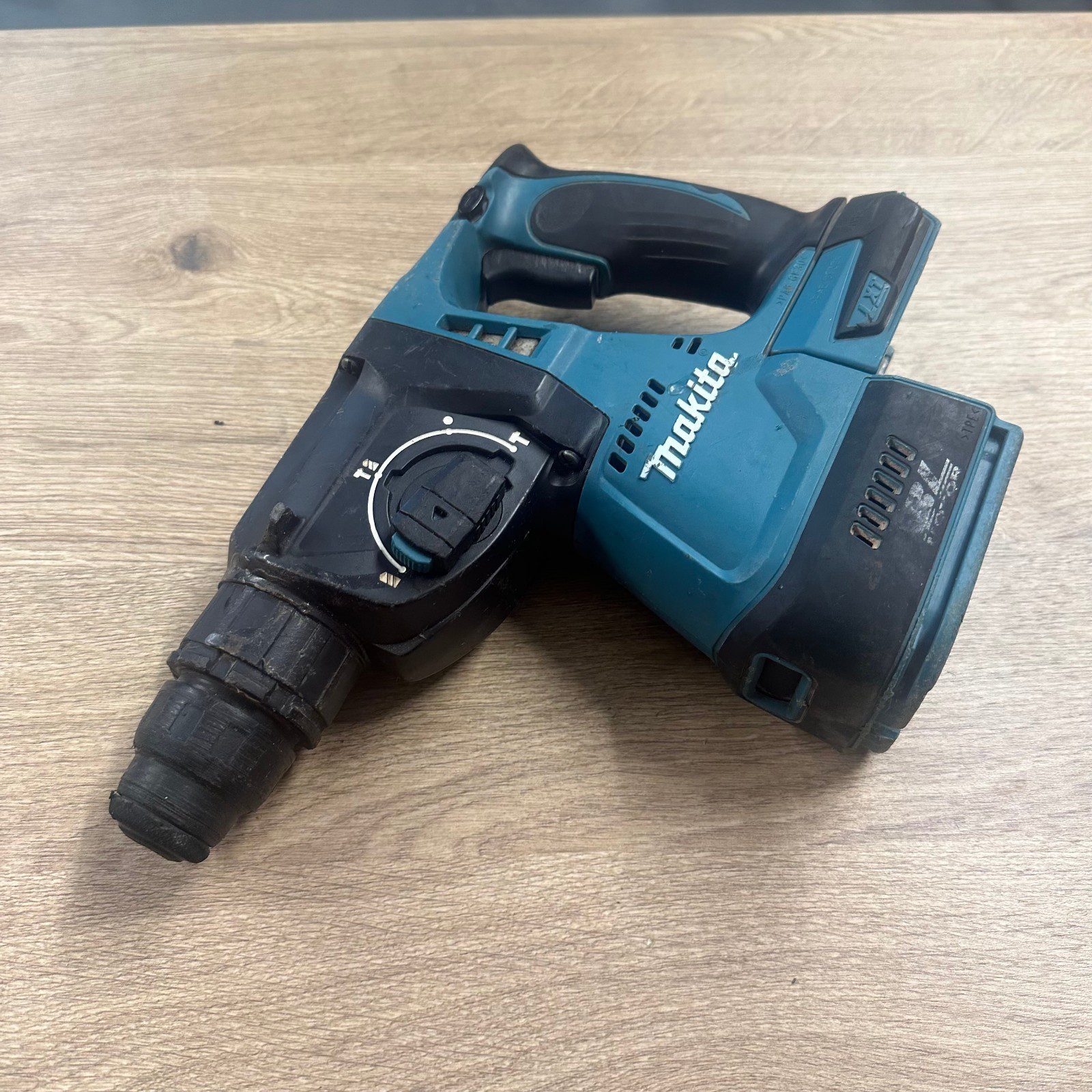 Makita DHR242 18V Brushless SDS Plus Rotary Hammer Drill Bare Unit Body Only - Image 11