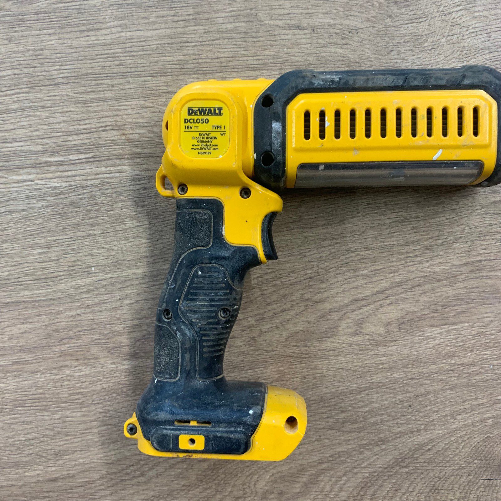DeWalt DCL050 18V XR Cordless LED Inspection Light Work Torch Body Only Used - Image 2