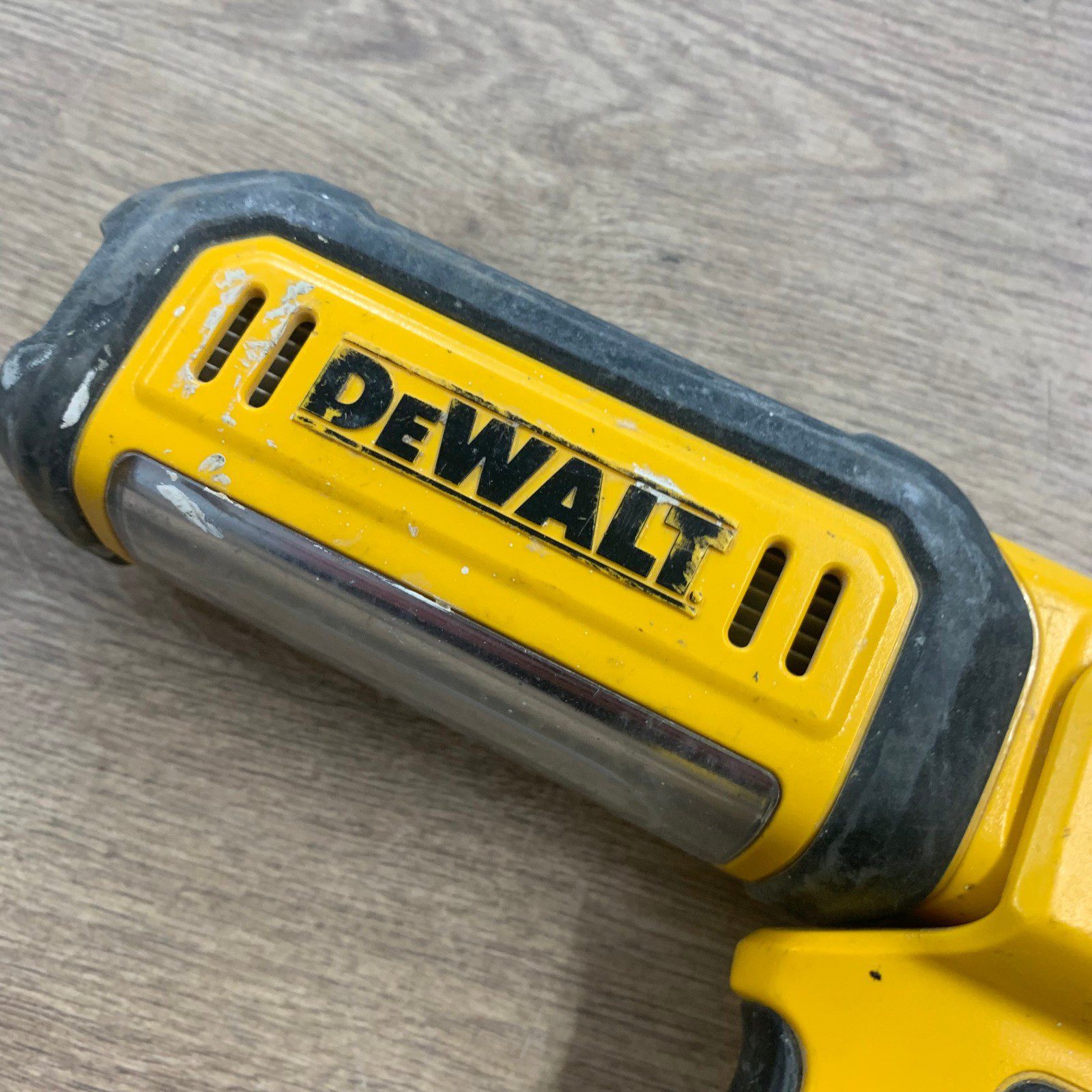 DeWalt DCL050 18V XR Cordless LED Inspection Light Work Torch Body Only Used - Image 6