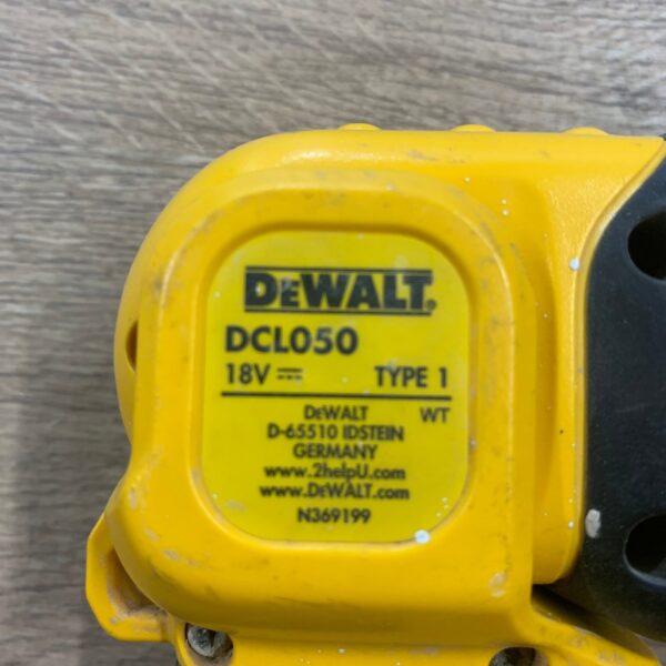 DeWalt DCL050 18V XR Cordless LED Inspection Light Work Torch Body Only Used