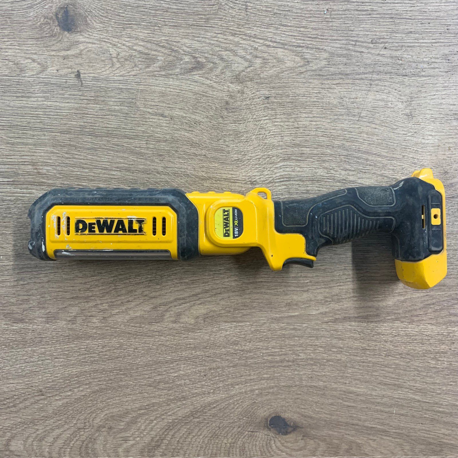 DeWalt DCL050 18V XR Cordless LED Inspection Light Work Torch Body Only Used - Image 11