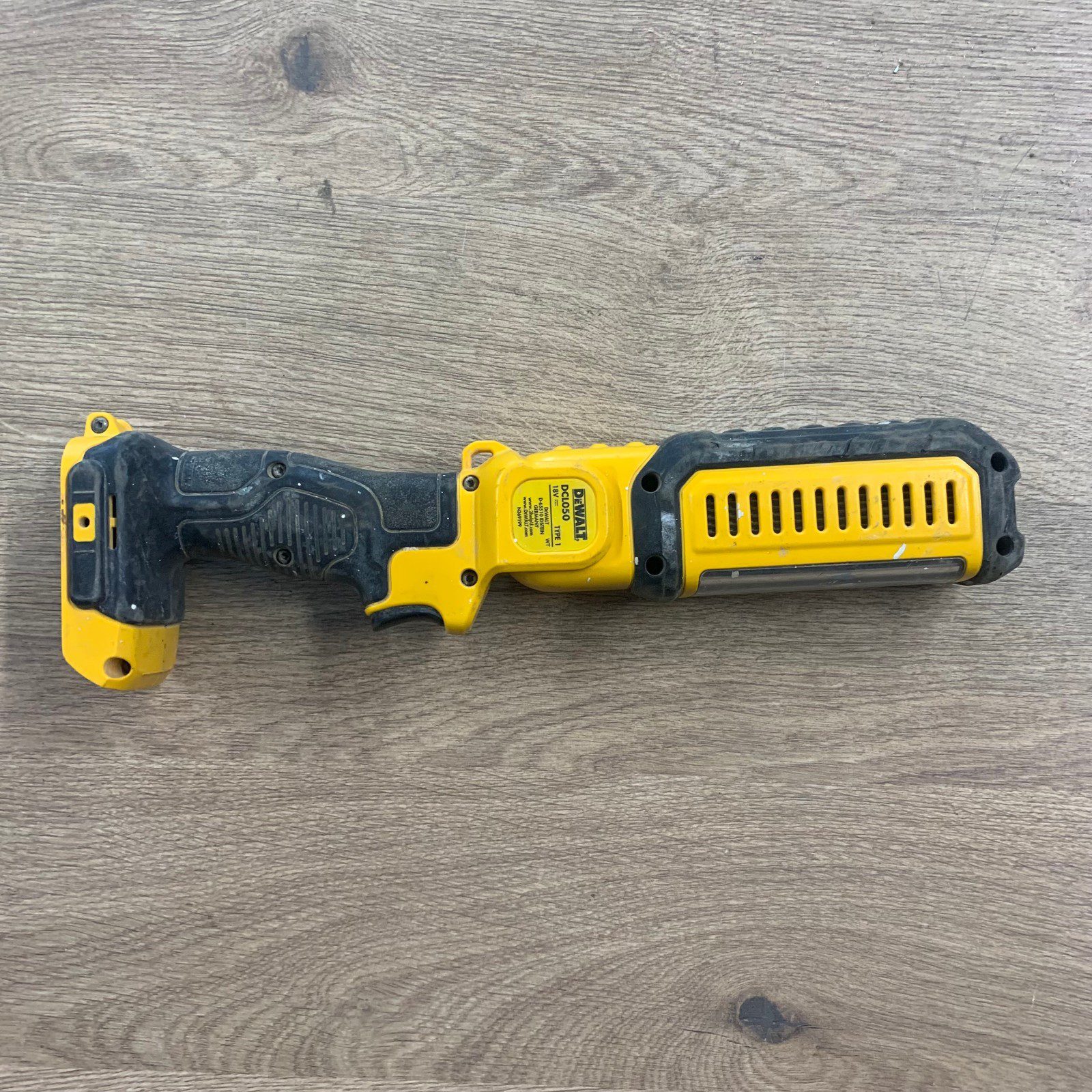 DeWalt DCL050 18V XR Cordless LED Inspection Light Work Torch Body Only Used - Image 12