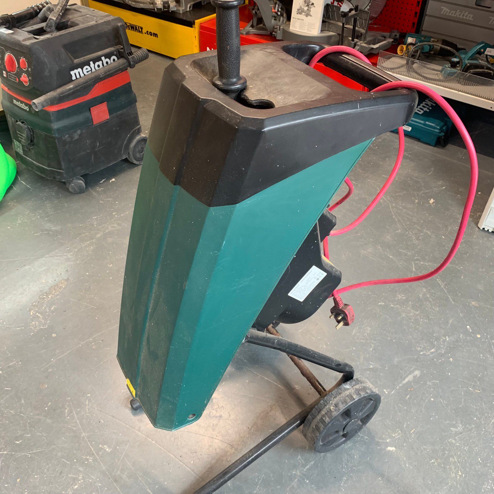 B&Q Impact Shredder TRY2500SA 230-240V 2500W Electric Garden Used - Image 1