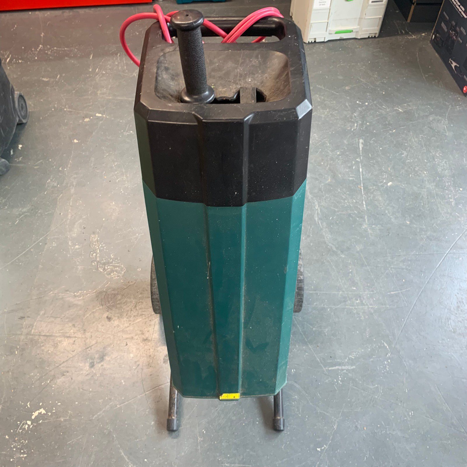 B&Q Impact Shredder TRY2500SA 230-240V 2500W Electric Garden Used - Image 4