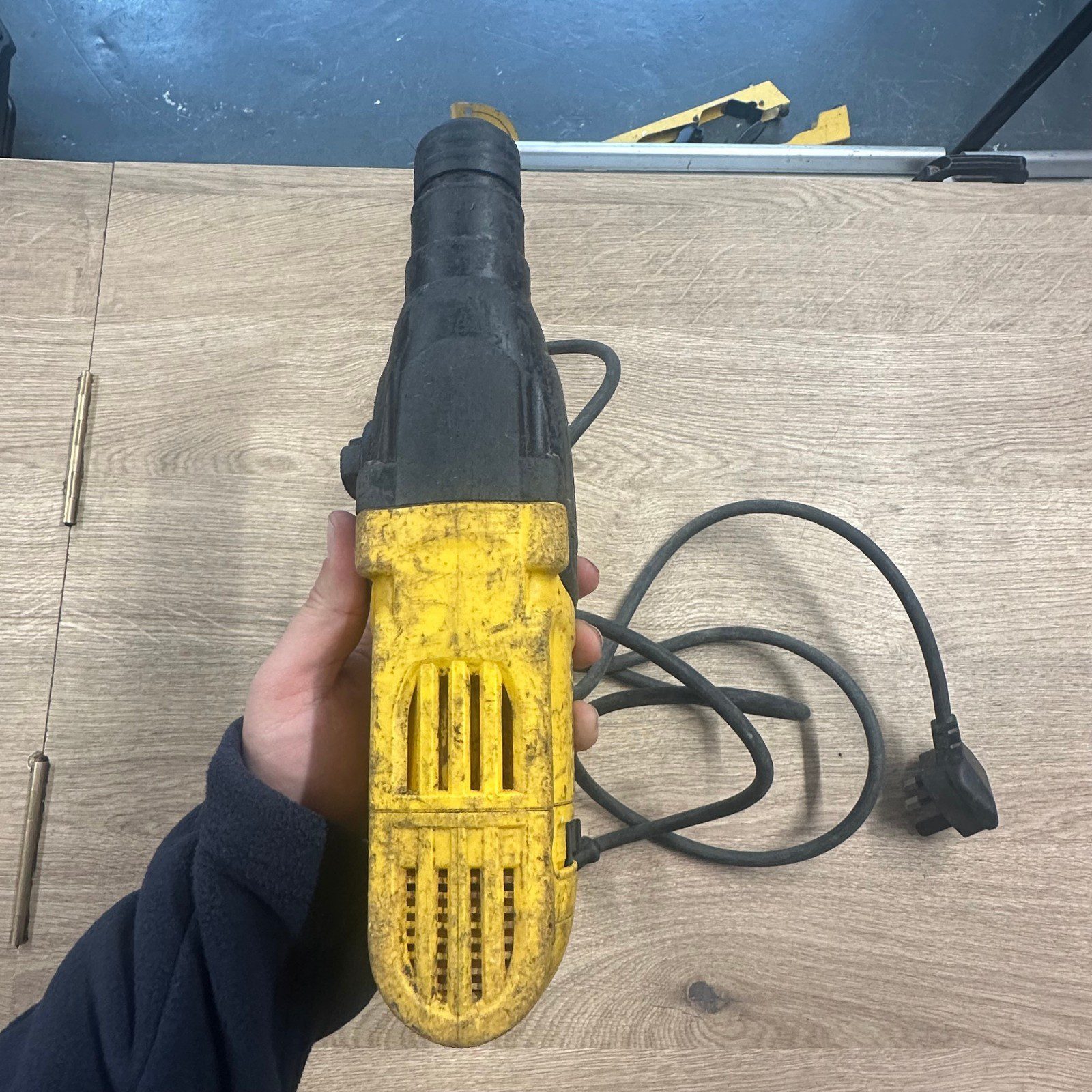 DeWalt D25033 230V SDS Plus Rotary Hammer Drill Corded Electric Tool - Image 3
