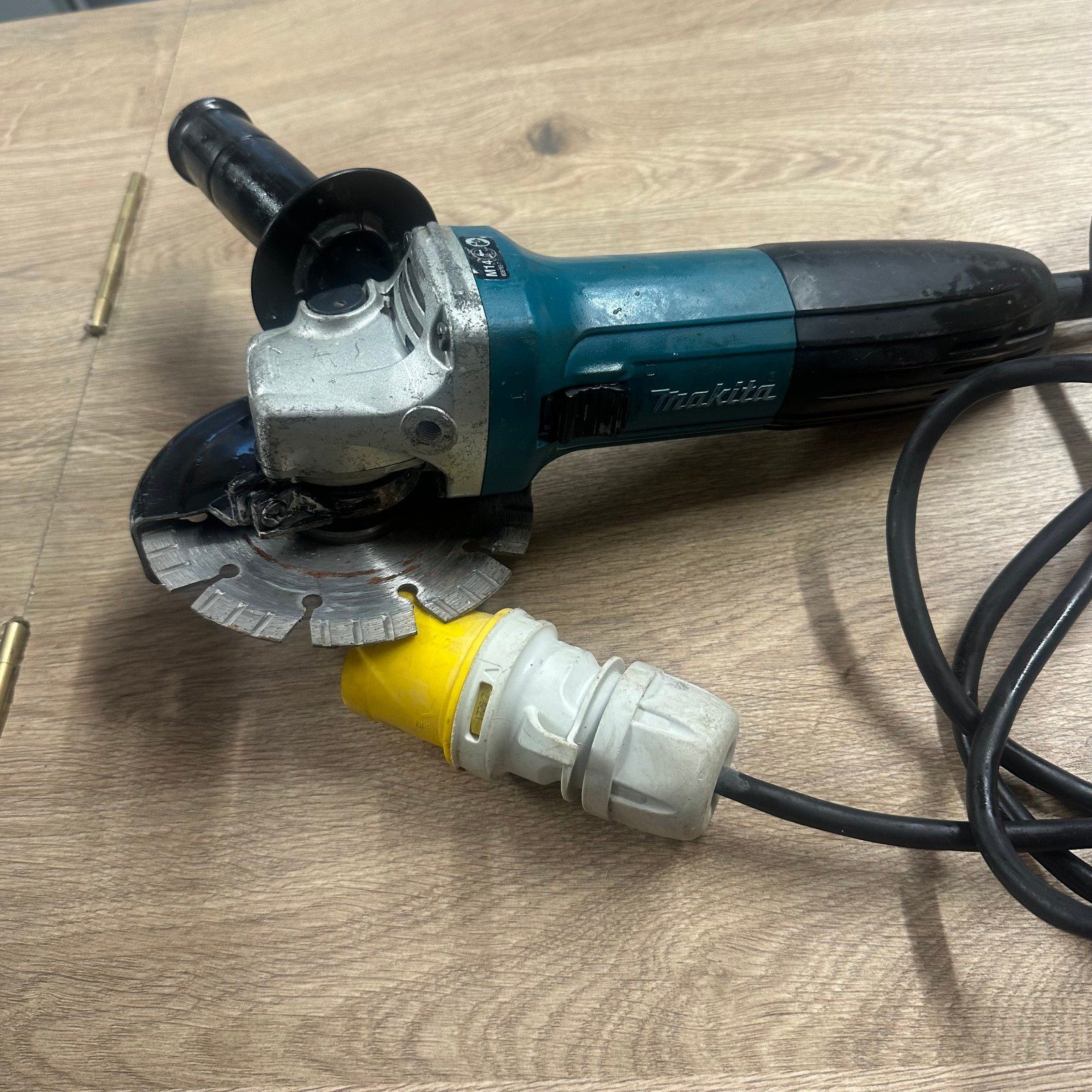 Makita GA4530R 110V 115mm Angle Grinder With Case Used Working Order - Image 2