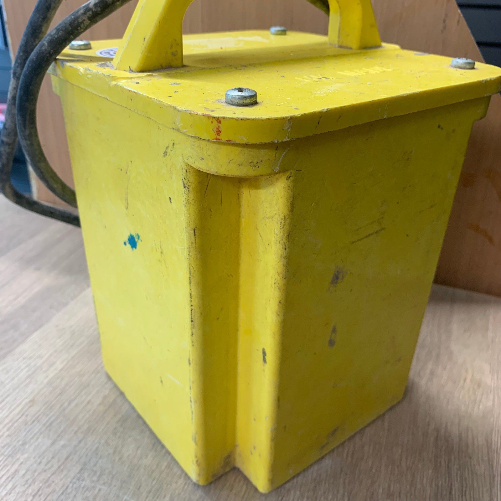 Defender 3.0kVA 110V Site Transformer 240V Input 2 x 16A Outlets Used - Image 6