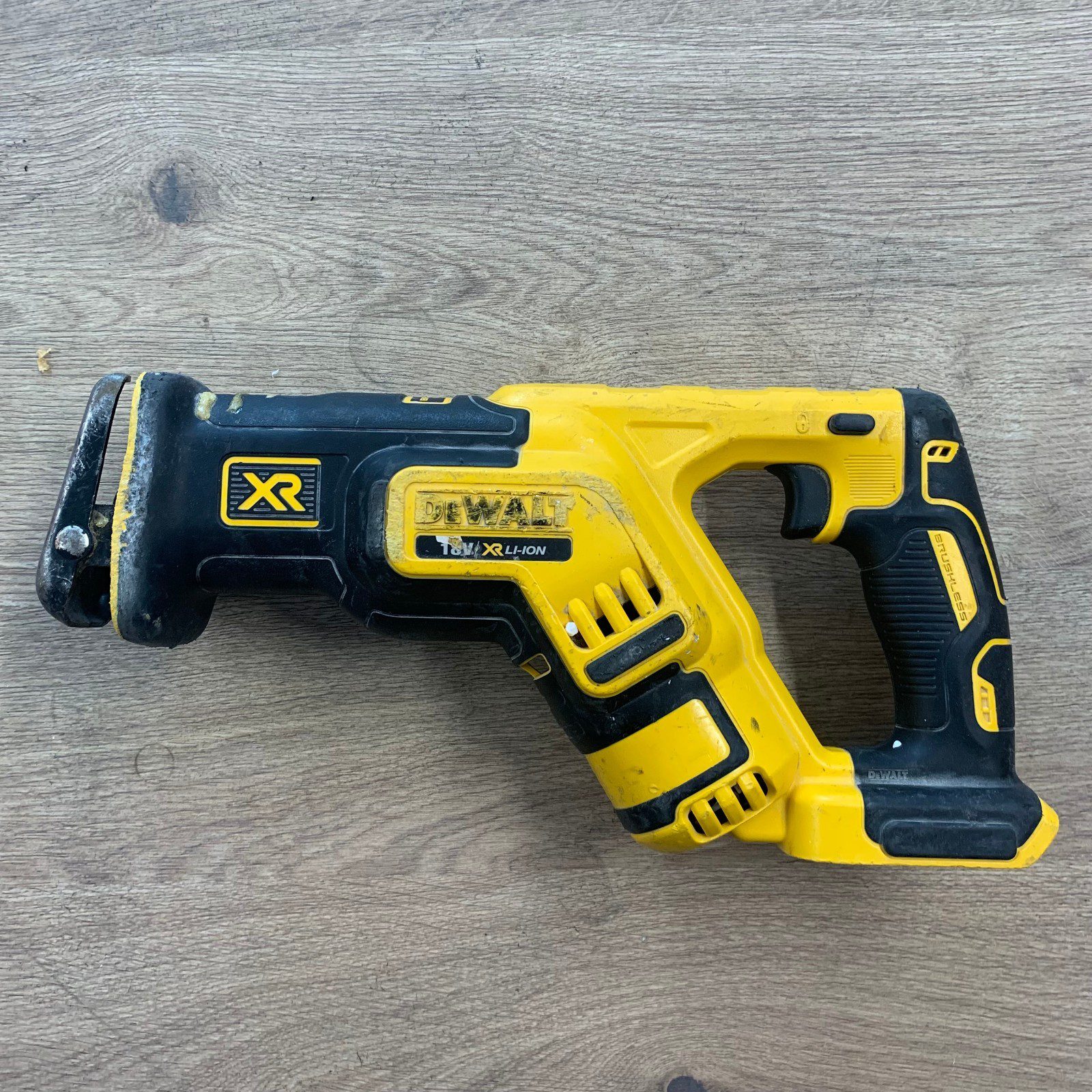 DeWalt DCS367 18V XR Brushless Reciprocating Saw Body Only Used Cordless - Image 1