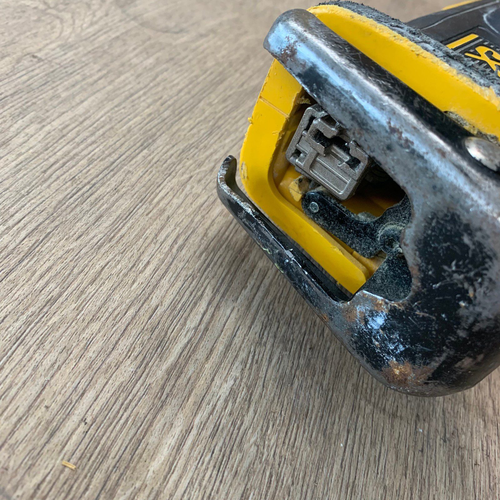 DeWalt DCS367 18V XR Brushless Reciprocating Saw Body Only Used Cordless - Image 5